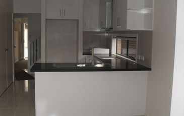 10 / 2-4 Edinburgh Drive, Beaconsfield