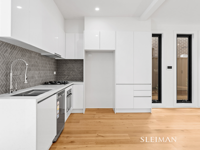 1 / 53 Surrey Drive, Keilor East