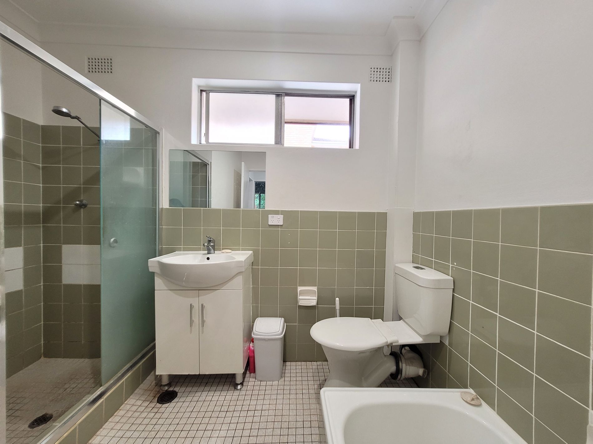 6 / 23 Phillip Street, Roselands