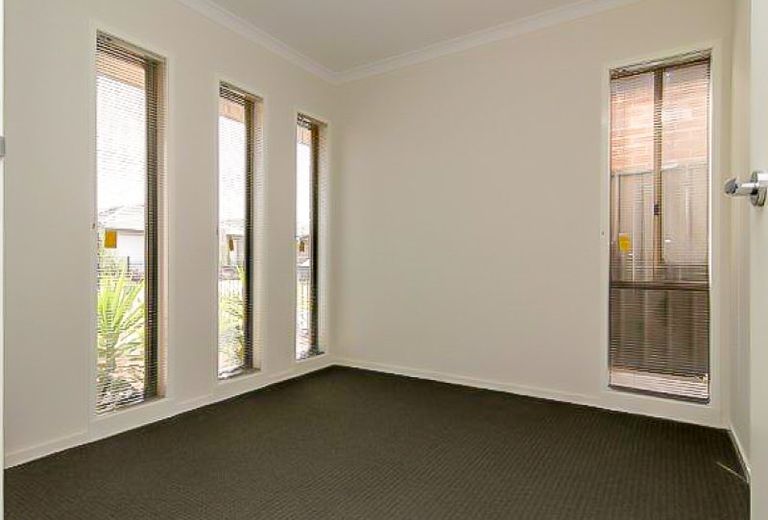 11 Snowsill Circuit, Point Cook