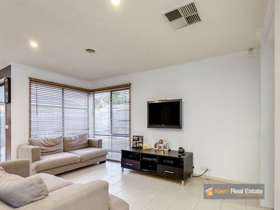 12 Meribel Way, Lynbrook