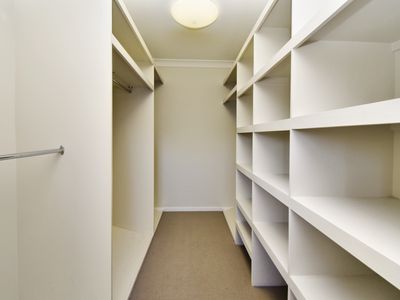 8 Honeyeater Court, Longreach