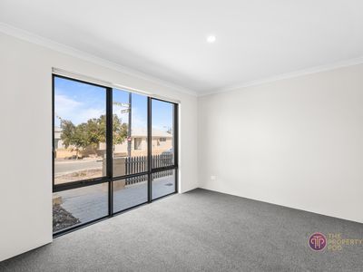 15 Gainford Way, Ridgewood