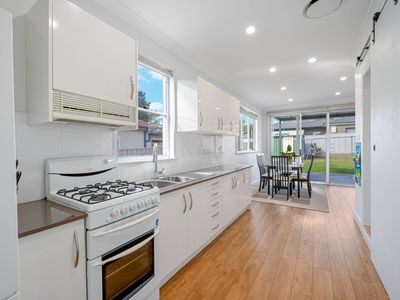 10 Bennett Avenue, Roselands