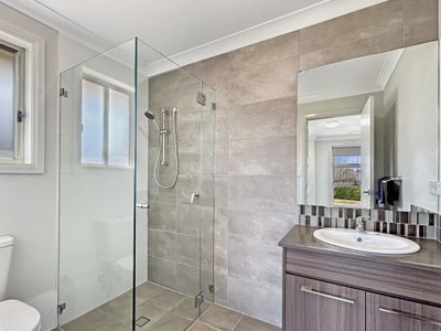 11 Pelagic Court, Dubbo
