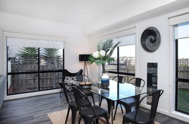 2 / 8 Gretna Court, Greenvale