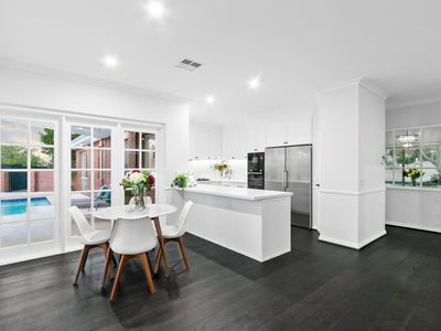 2 Craig Place, Winthrop