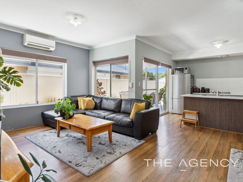 30 Hayeswater Circuit, Waikiki