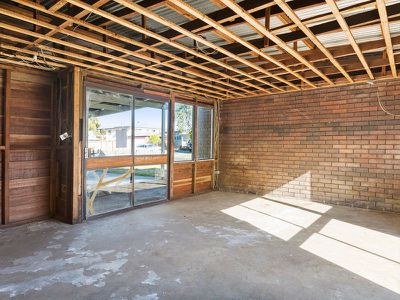 11 Elaine Street, North Booval