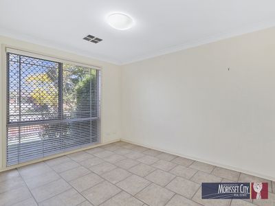 5 Meyers Crescent, Cooranbong