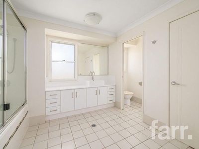 10 / 1 French Street, South Gladstone