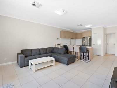 5 / 9 Barfield Road, Hammond Park