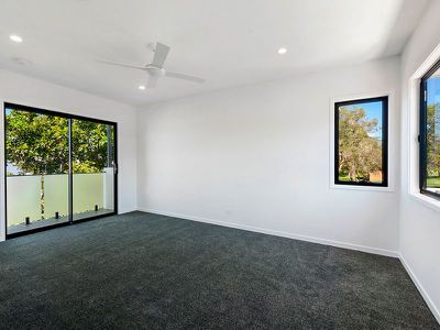 2 / 7 Turpin Road, Labrador