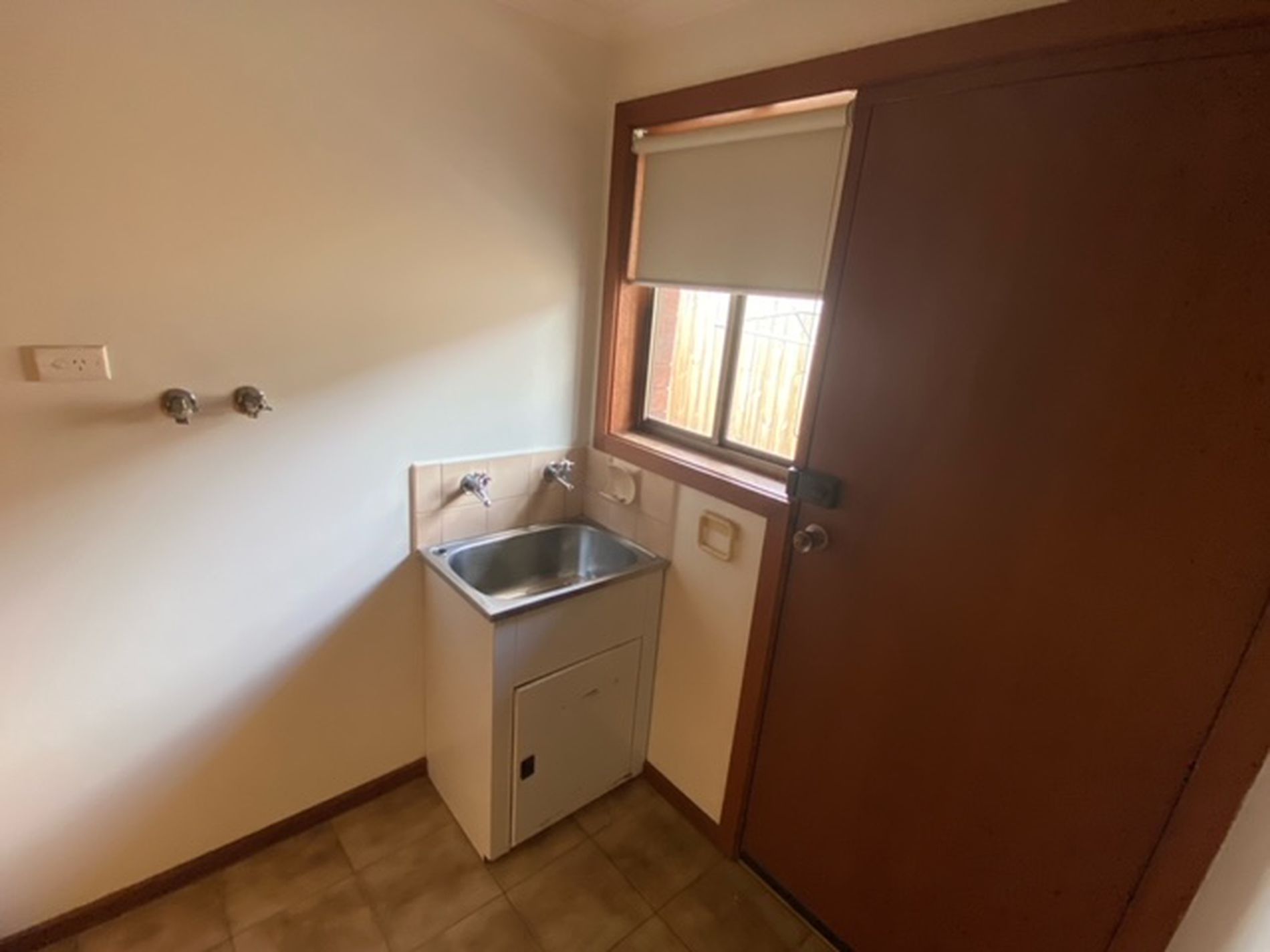 1 / 1 Branton Road, Hoppers Crossing