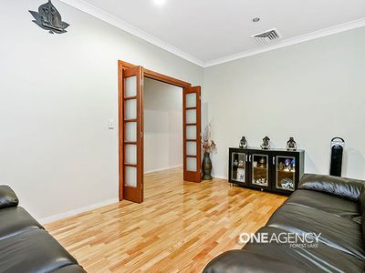 23 Carisbrook Cct, Forest Lake