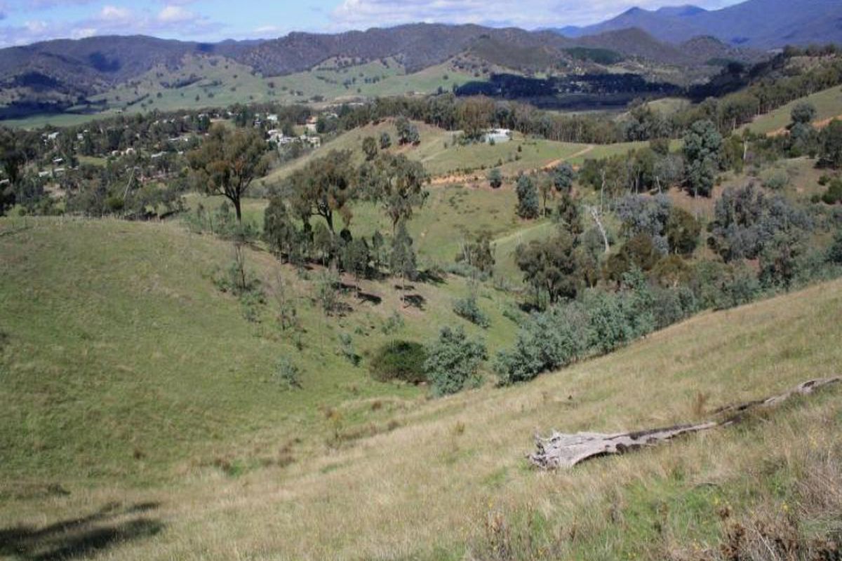 1884 Mansfield Woods Point Road, Mansfield