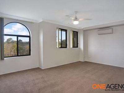 33 St James Crescent, Worrigee