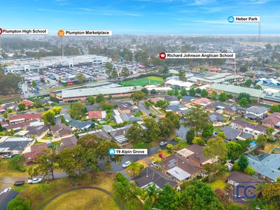 19 Alpin Grove, Oakhurst
