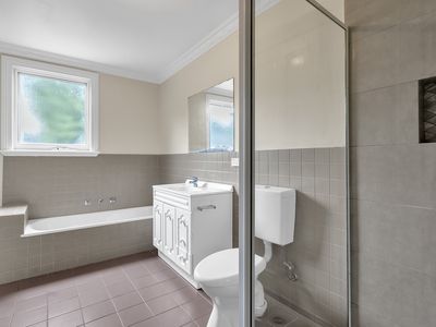 135 Douglas Parade, Williamstown