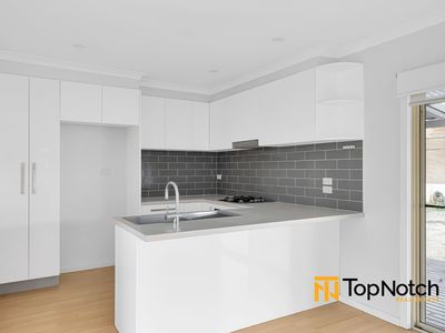 30 Curtin Avenue, Lalor