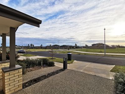 7 Smile Crescent, Wyndham Vale