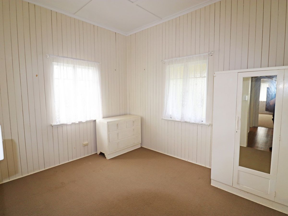 13 Grau Street, Atherton