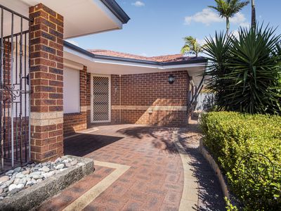 6 Bourne Court, Huntingdale