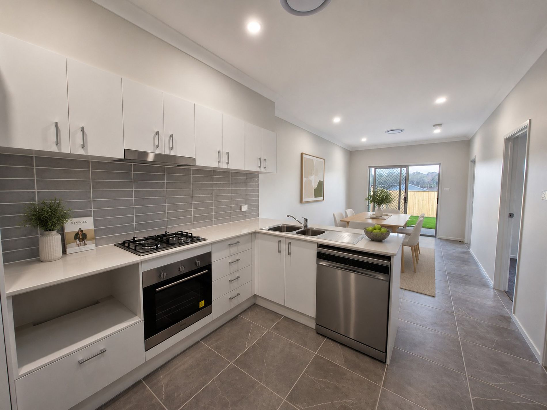 1/94 Settlers Boulevard, Chisholm