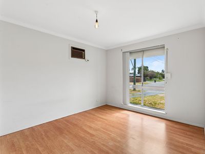 28 Wooramel Crescent, Gosnells