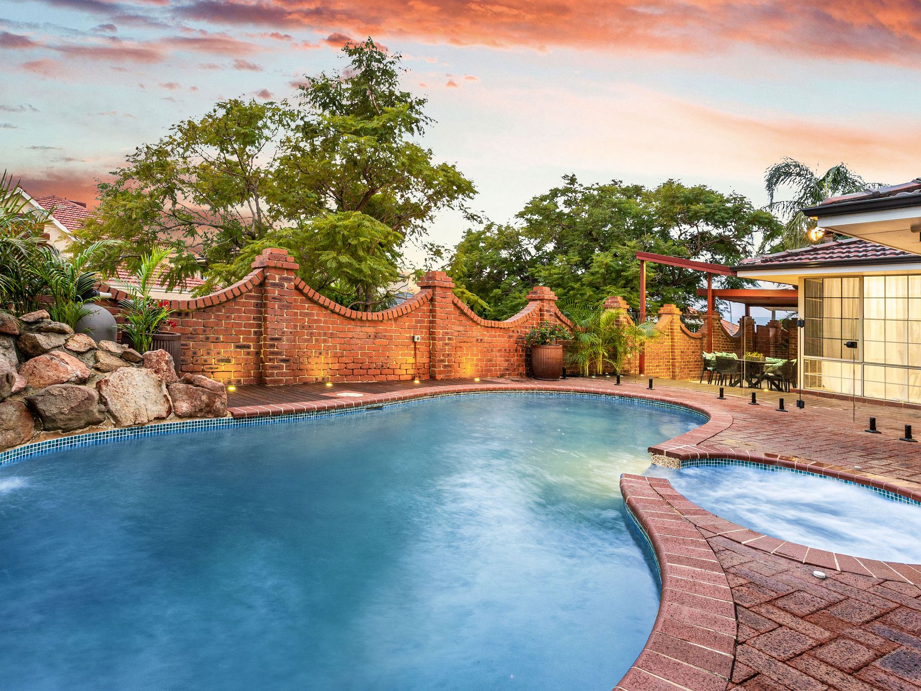 19 Lockett Crst, Winthrop