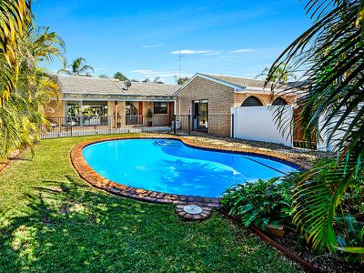 28 Bight Court, Mermaid Waters
