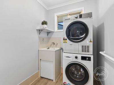 7 / 8 Simpson Street, Beerwah