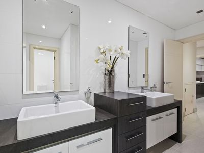 43 The Esplanade, Mount Pleasant