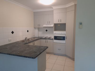 10 / 28 Sykes Court, Southport