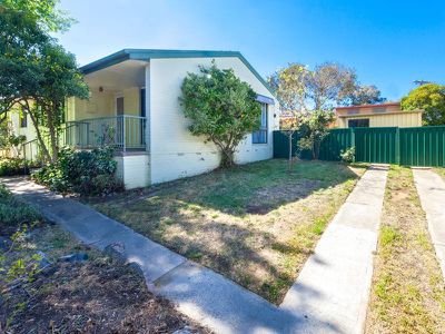 8 Hardey Place, Stirling