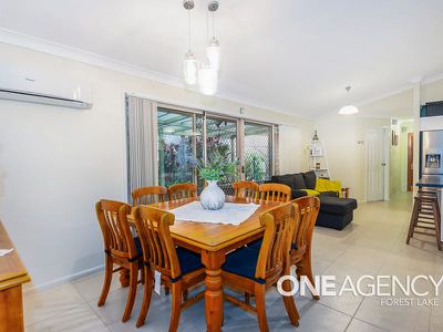 13 Honeysuckle Pl, Forest Lake
