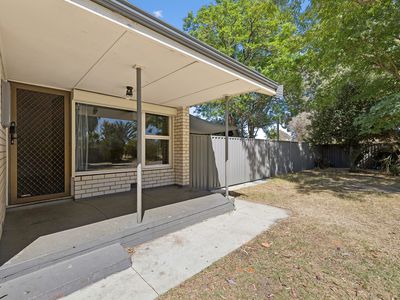 27 Willowmead Way, Kelmscott