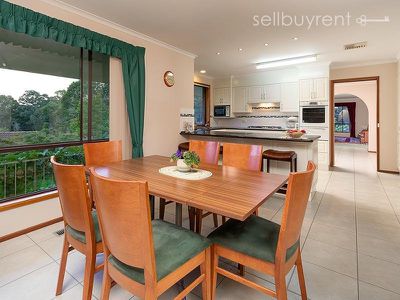 11 BEARD CRESCENT, Wodonga