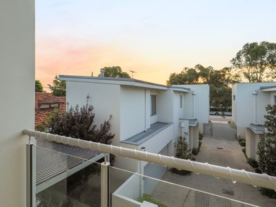 406C Canning Highway, Como