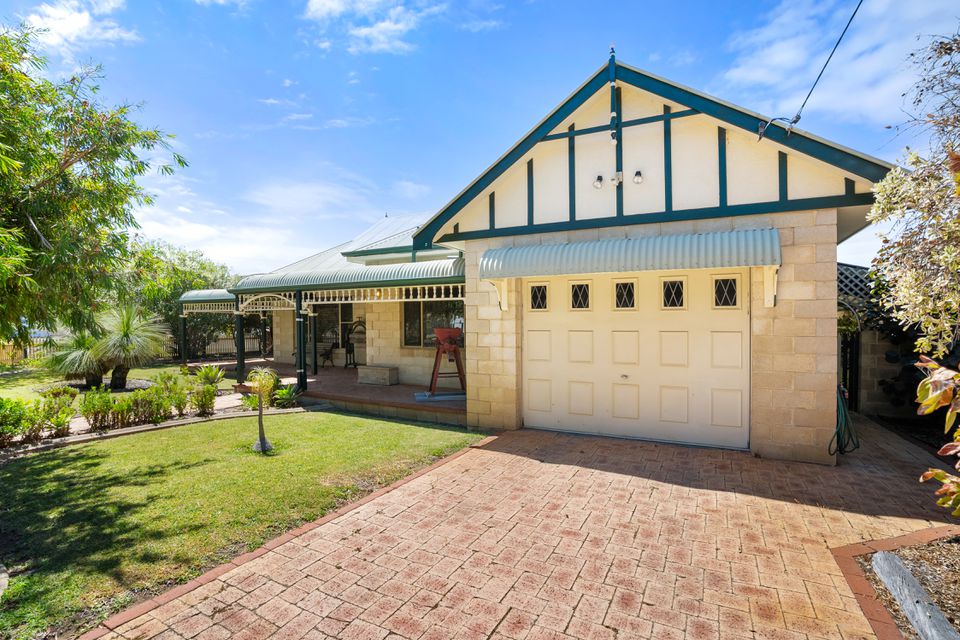 182 Safety Bay Road, Safety Bay