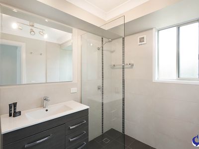 2 / 4 Warbler Crescent, North Narooma