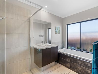 148 Santa Monica Drive, Augustine Heights