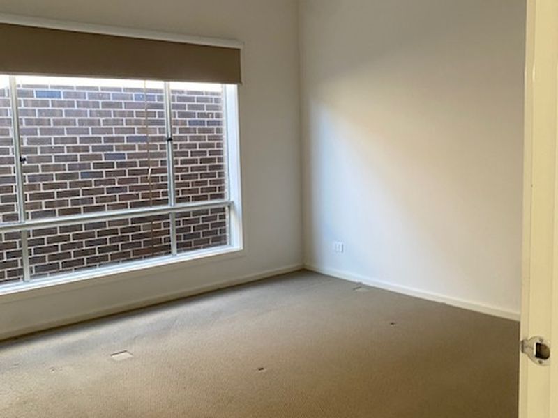 8 Gooseberry Rd, Aintree