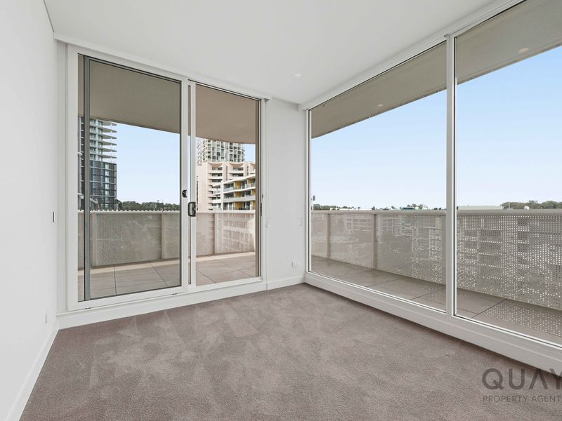 1111 / 21 Spurway Drive, Norwest
