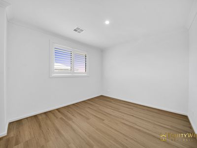 5 Palette Street, Mambourin