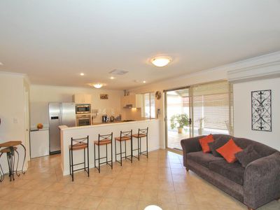 17 Vitali Crescent, Somerville