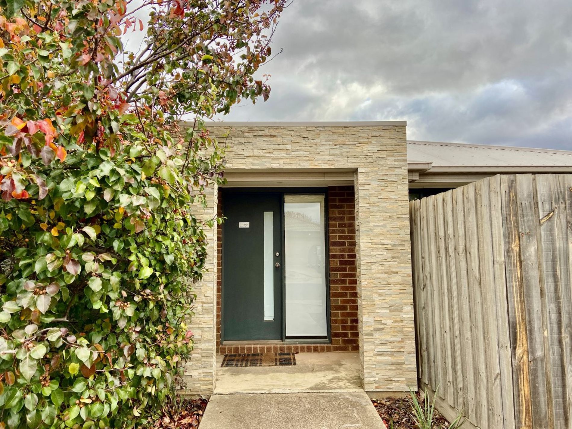 2 / 181 Riversdale Drive , Tarneit