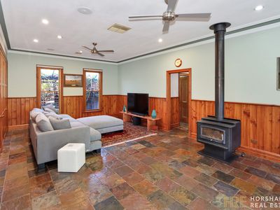 12 Farrar Avenue, Horsham