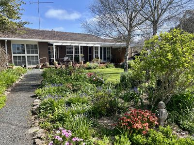 17 Adams Street, Donovans