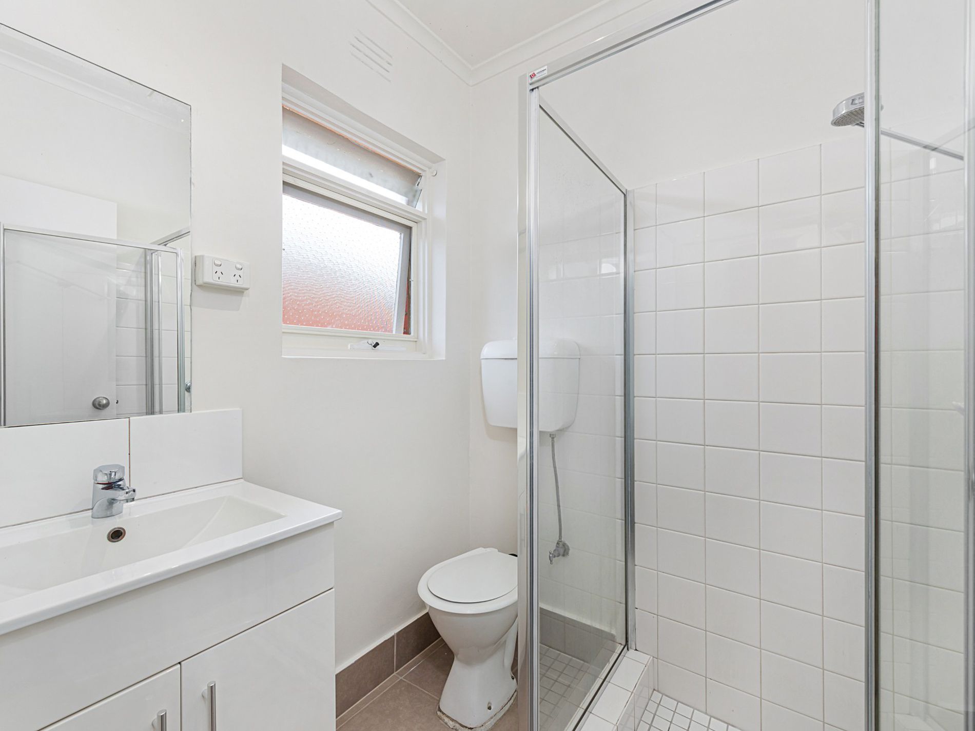 14/15 Waratah Avenue, Glen Huntly Vic
